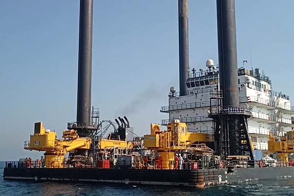 Accommodation Jack Up Vessel