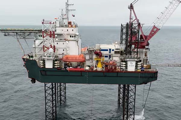 Heavy Lift Jackup Vessel