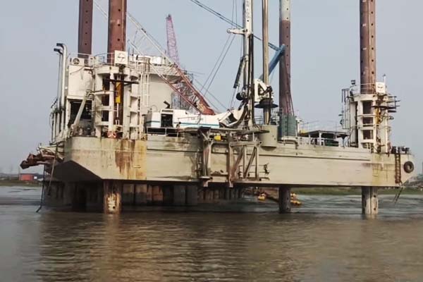 Heavy Lift Jackup Barge